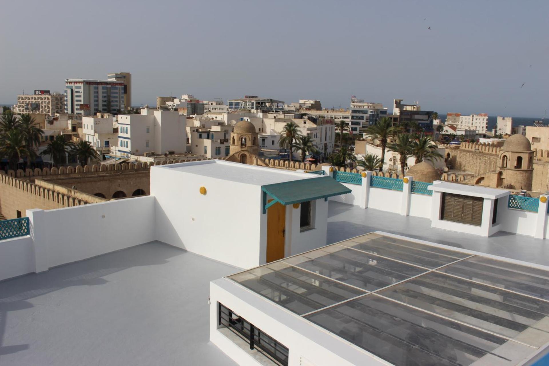Medina *